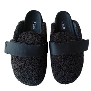 Brand New ROAM FUZZY LOAFER MULE BLACK FAUX SHEARLING Size 6